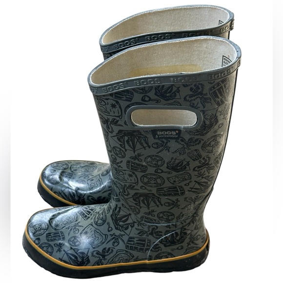 Bogs Kids Pirate Rain Boots Size 4 In Green/Black With Yellow/Gold Piping - Picture 1 of 5